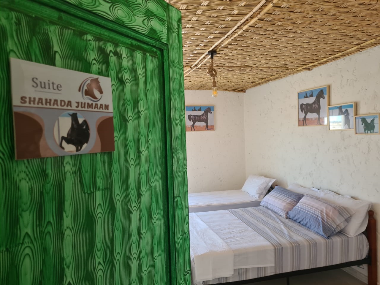 CHAMBRE ETAGE EN FACE PISCINE